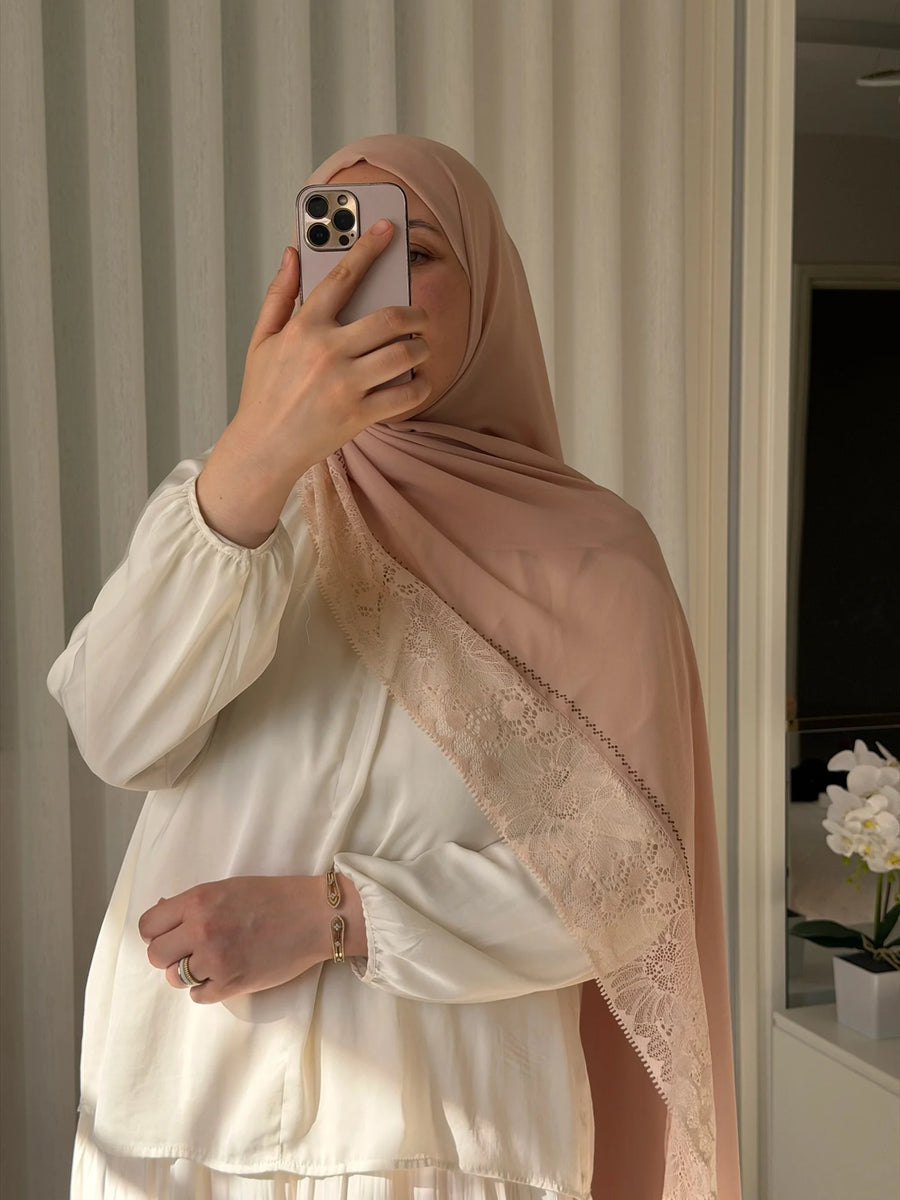 Dusty rose scarf with nude lace