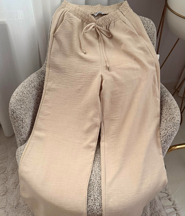 Wide-leg pants